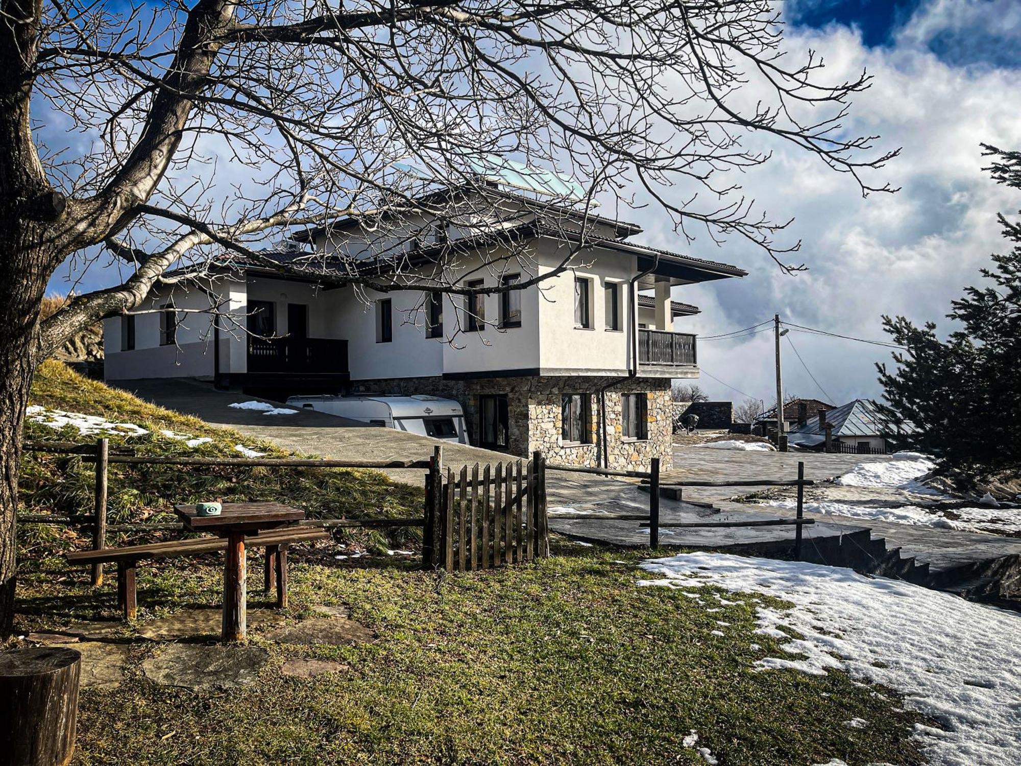 Къща За Гости Меча Стъпка Gela Exterior foto
